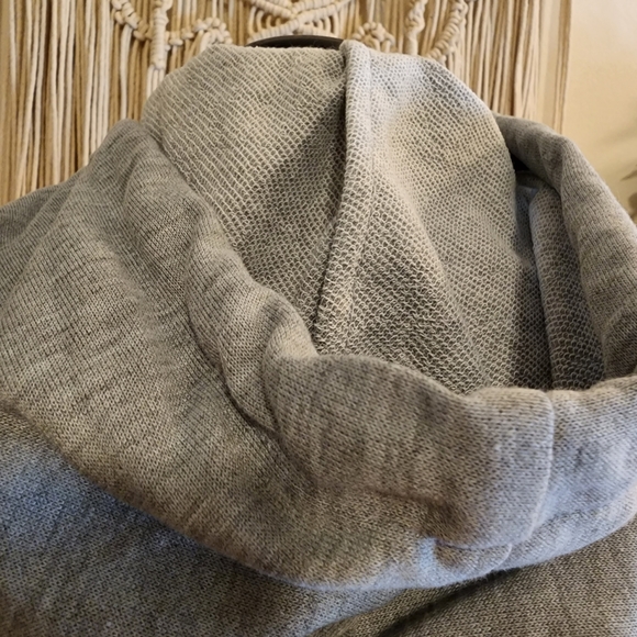 Pink jersey-lined puffer vest with hood, soft and comfy! - M - Picture 9 of 11